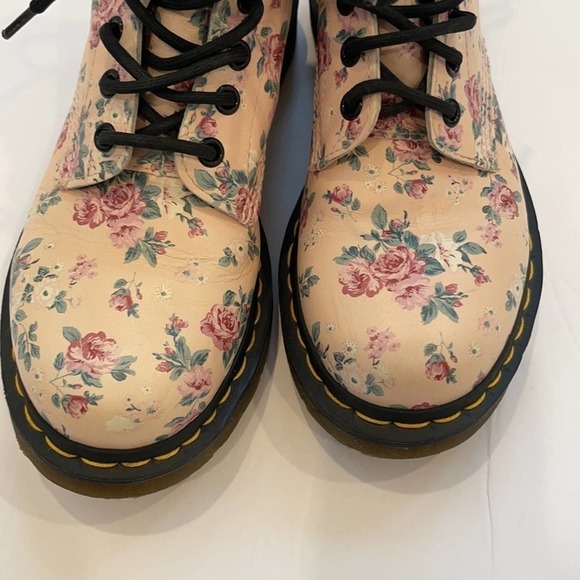 Rare Dr. Martens 1460 Vintage rose Cream floral leather lace up eye boots 7 - Picture 7 of 12